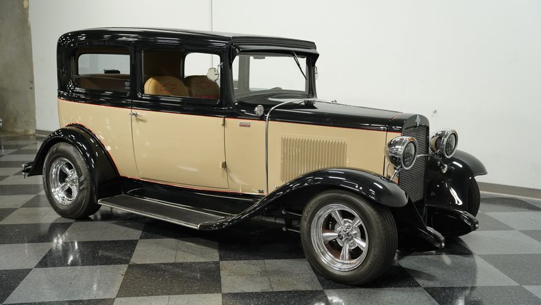1931 Chevrolet Sedan 12