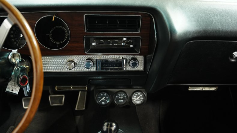 1970 Pontiac GTO 38