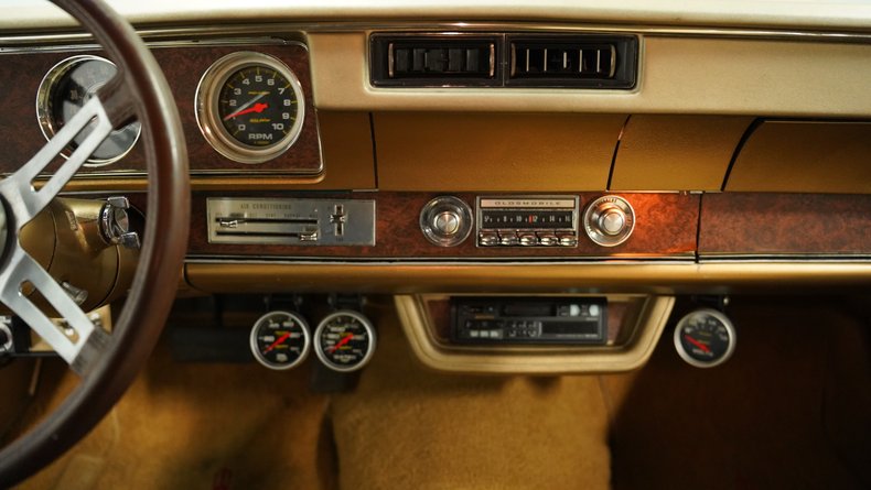1970 Oldsmobile Cutlass 38