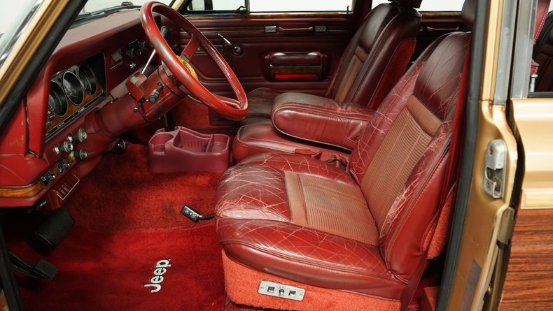 1985 Jeep Grand Wagoneer 4