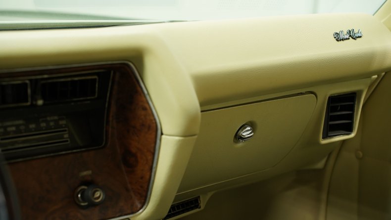 1971 Chevrolet Monte Carlo 35