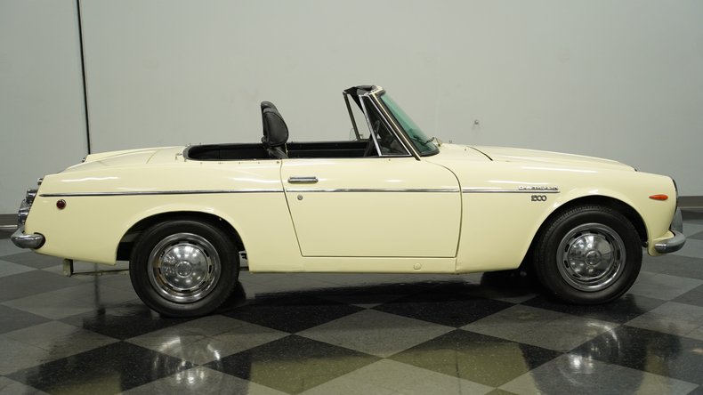 1969 Datsun 1600 11