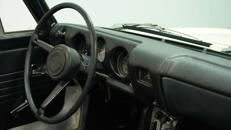 1969 Datsun 1600 43