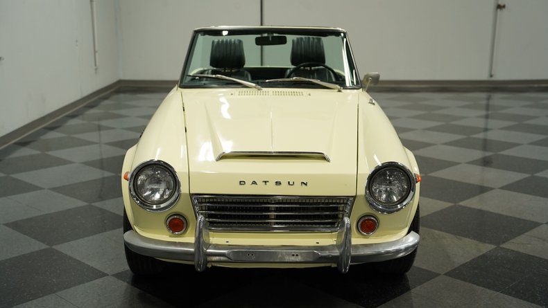 1969 Datsun 1600 14