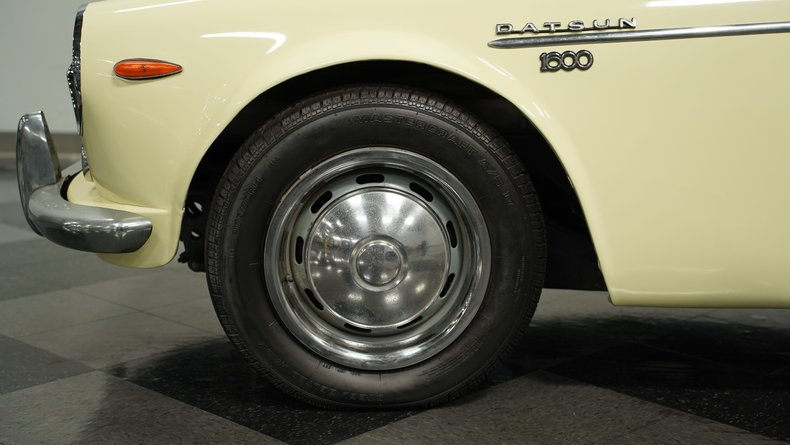 1969 Datsun 1600 52