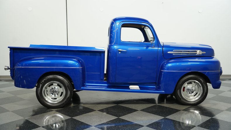 1952 Ford F-1 11