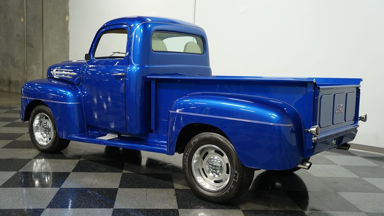 1952 Ford F-1 6