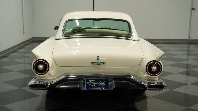 1957 Ford Thunderbird 8