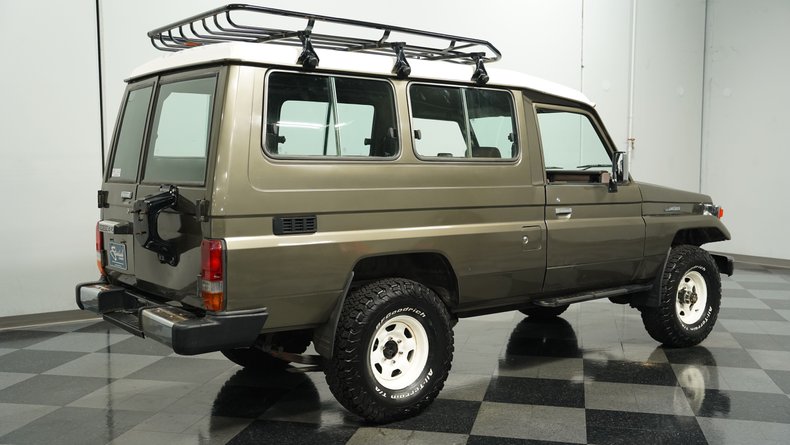 1990 Toyota Land Cruiser FJ 75 Troopy 4X4 10