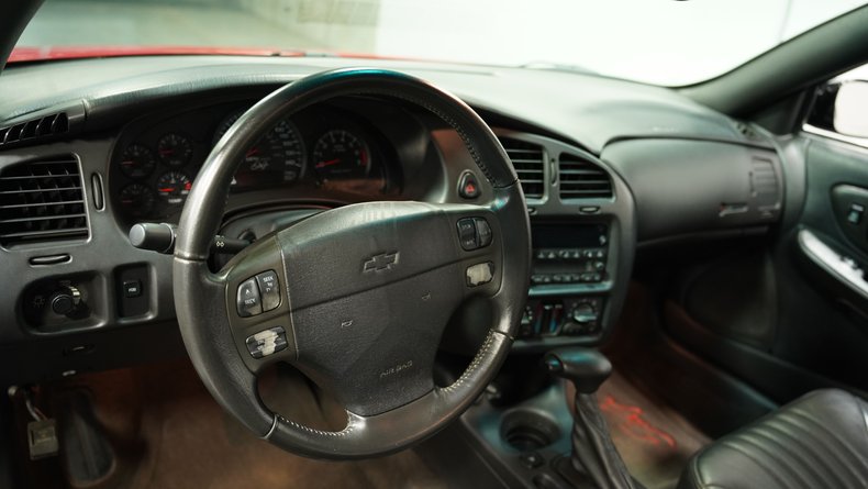 2004 Chevrolet Monte Carlo 32