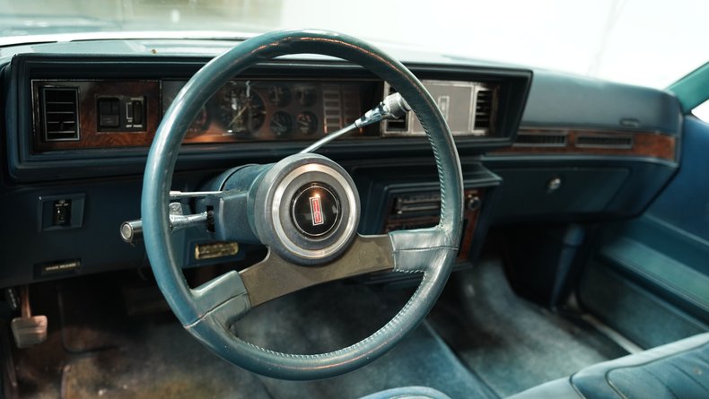 1985 Oldsmobile Cutlass 32
