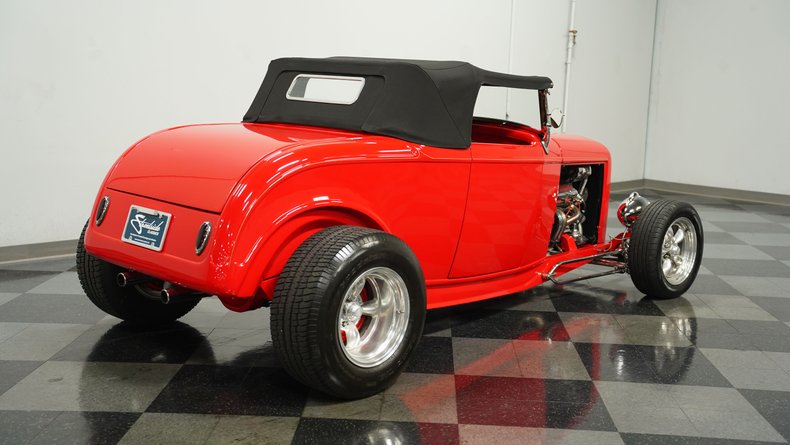 1932 Ford Roadster 10