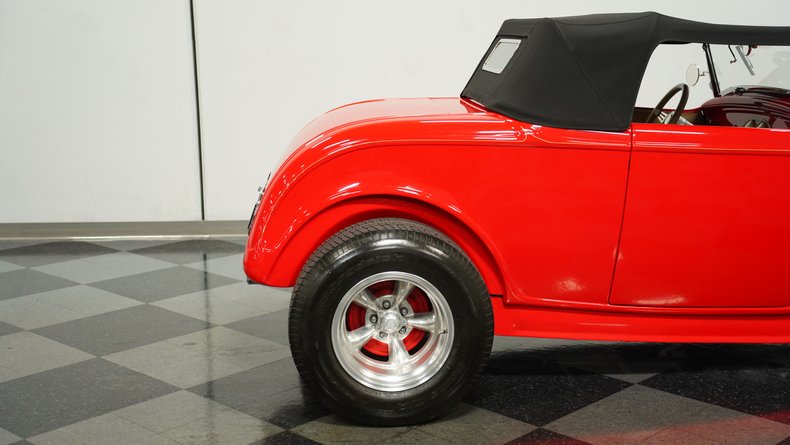 1932 Ford Roadster 25