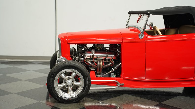 1932 Ford Roadster 19