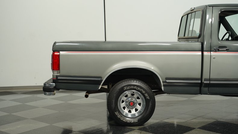 1990 Ford F-150 24