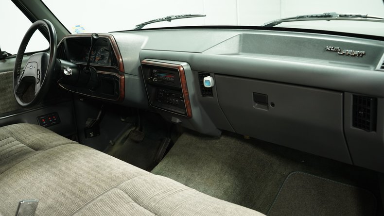 1990 Ford F-150 32