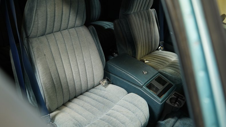 1991 Chevrolet Suburban 43