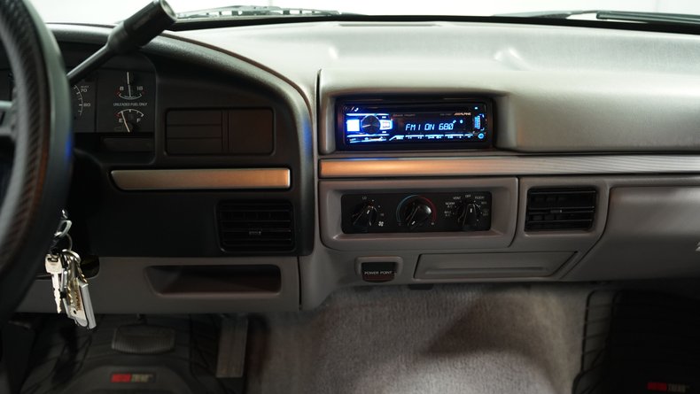1995 Ford F-150 38