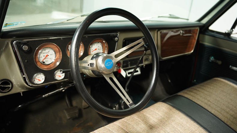 1968 Chevrolet C10 32