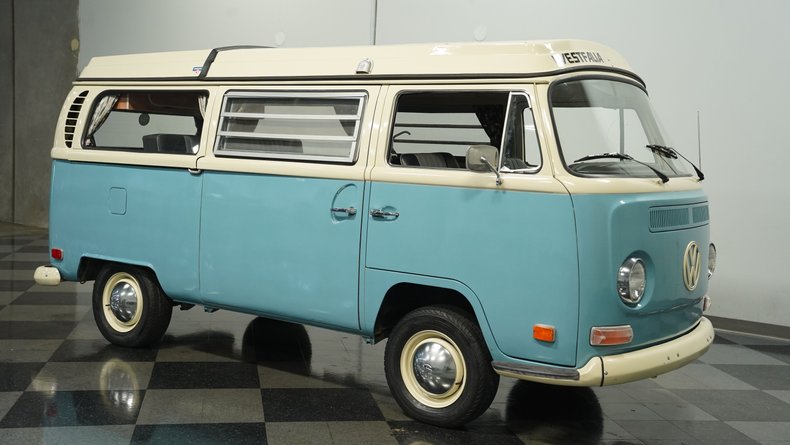 1970 Volkswagen Westfalia Camper 12