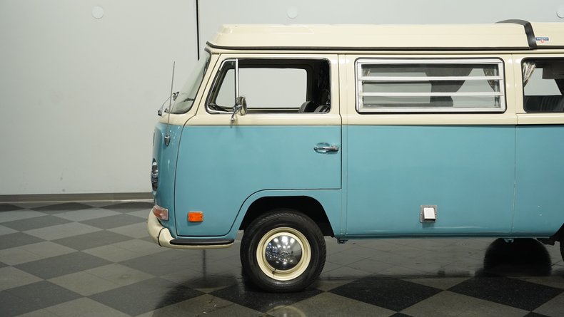 1970 Volkswagen Westfalia Camper 19