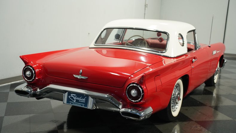 1957 Ford Thunderbird  9