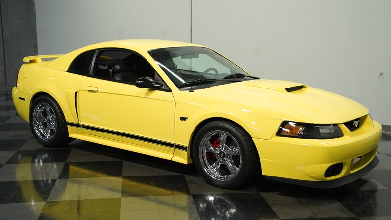2003 Ford Mustang 12