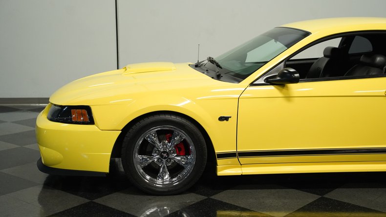 2003 Ford Mustang 19