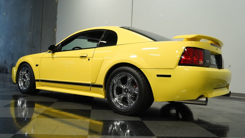 2003 Ford Mustang 21