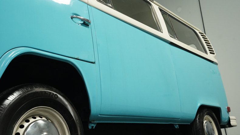 1977 Volkswagen Type 2 Bus 18