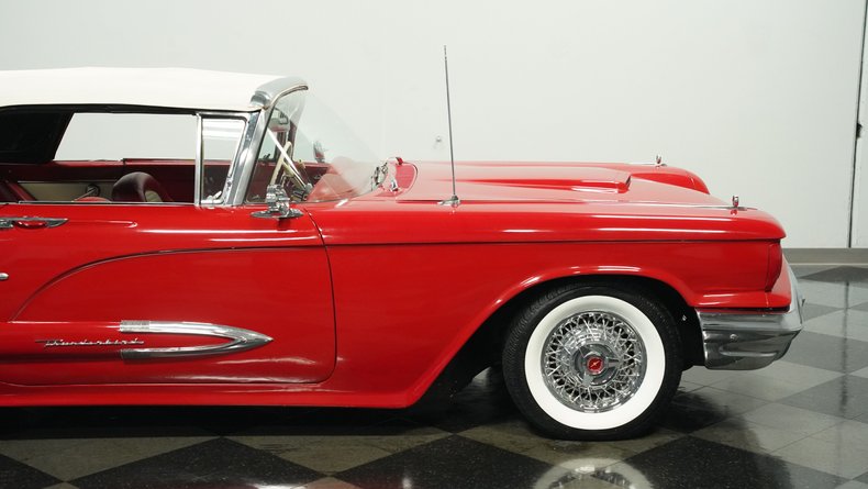 1959 Ford Thunderbird Convertible 26