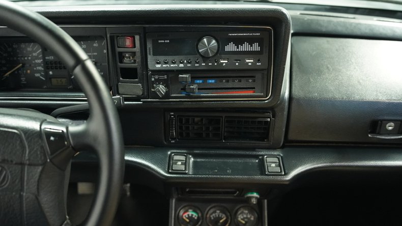 1993 Volkswagen Cabriolet  38