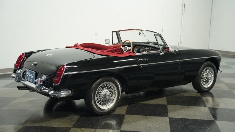 1967 MG MGB Roadster 10