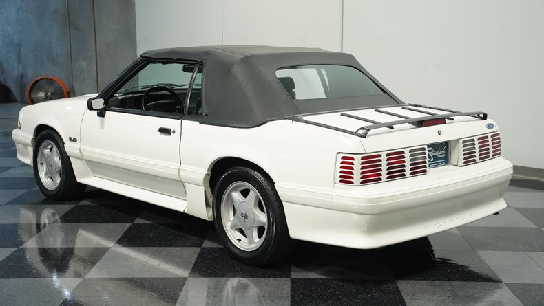 1993 Ford Mustang GT Convertible 6