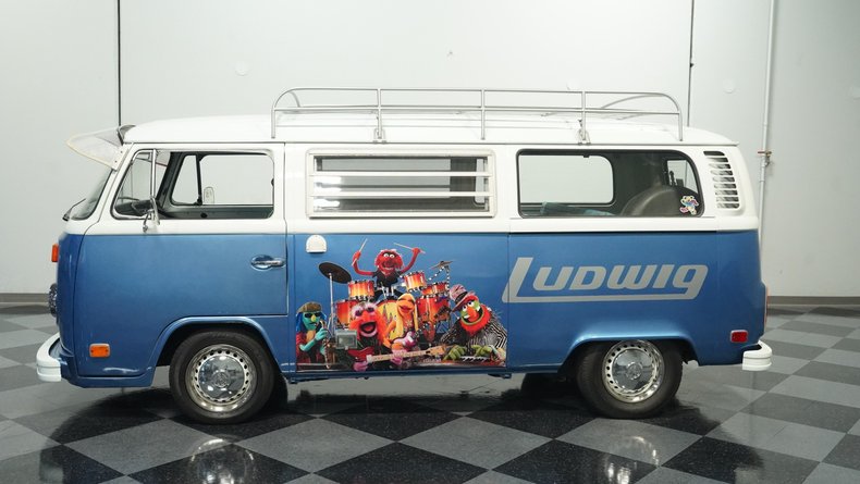 1974 Volkswagen Bus  2