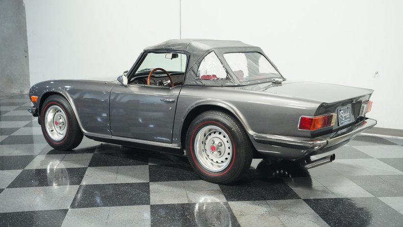 1976 Triumph TR6  7