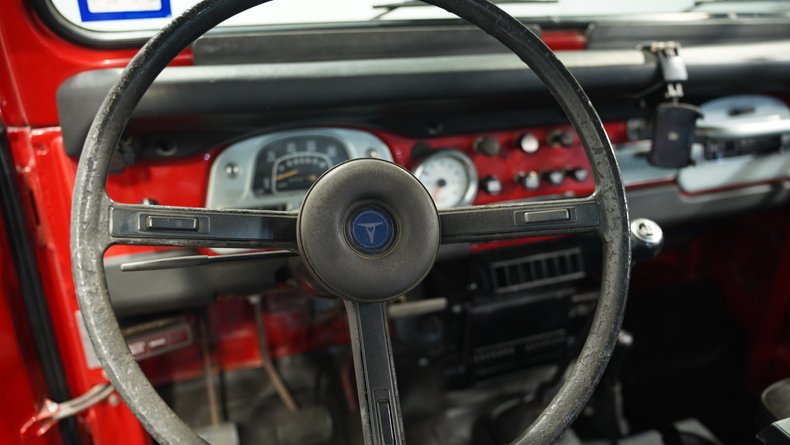 1977 Toyota Land Cruiser FJ40 35