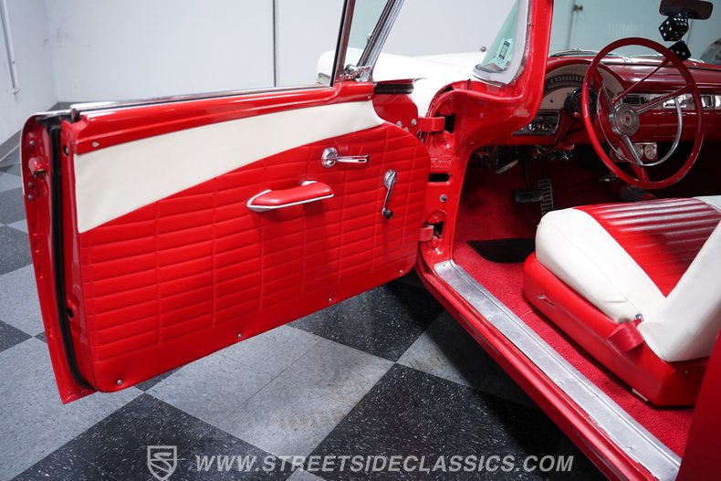 1957 Ford Fairlane 28