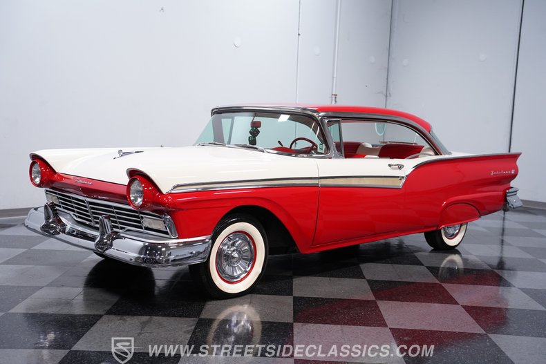 1957 Ford Fairlane 6