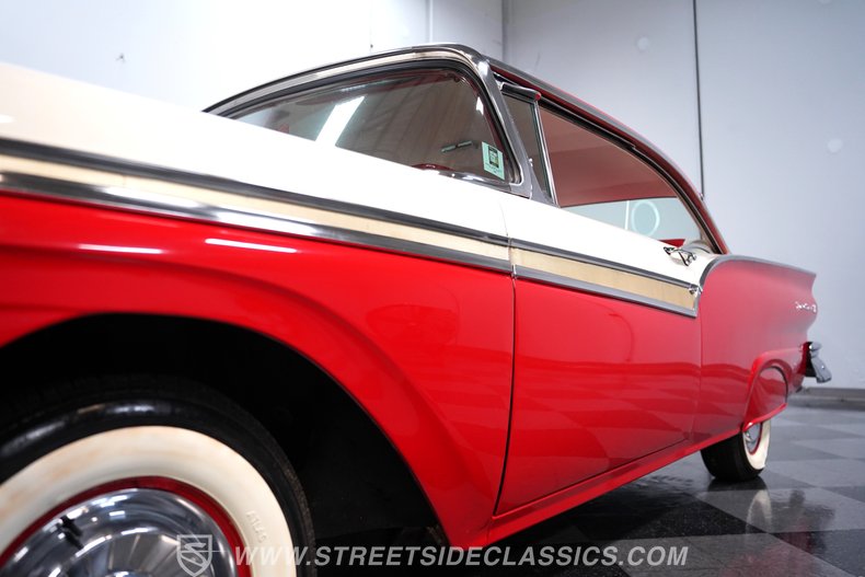 1957 Ford Fairlane 18