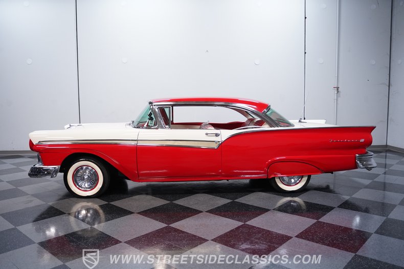 1957 Ford Fairlane 2