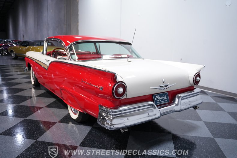 1957 Ford Fairlane 8