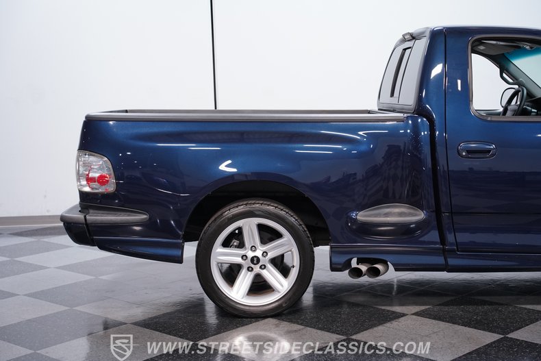 2002 Ford F-150 24