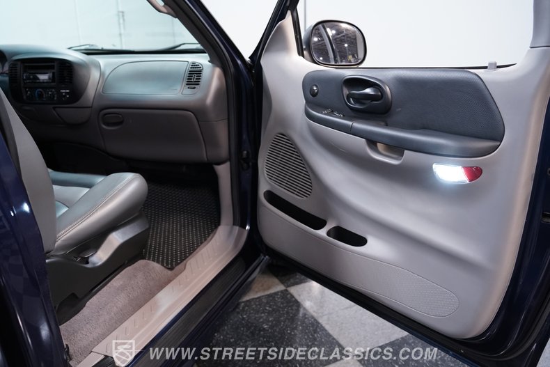 2002 Ford F-150 39