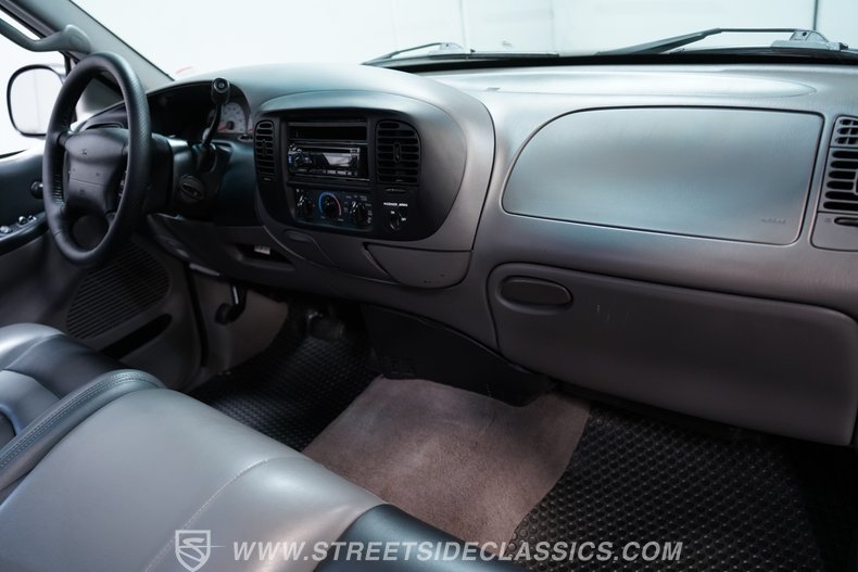 2002 Ford F-150 37