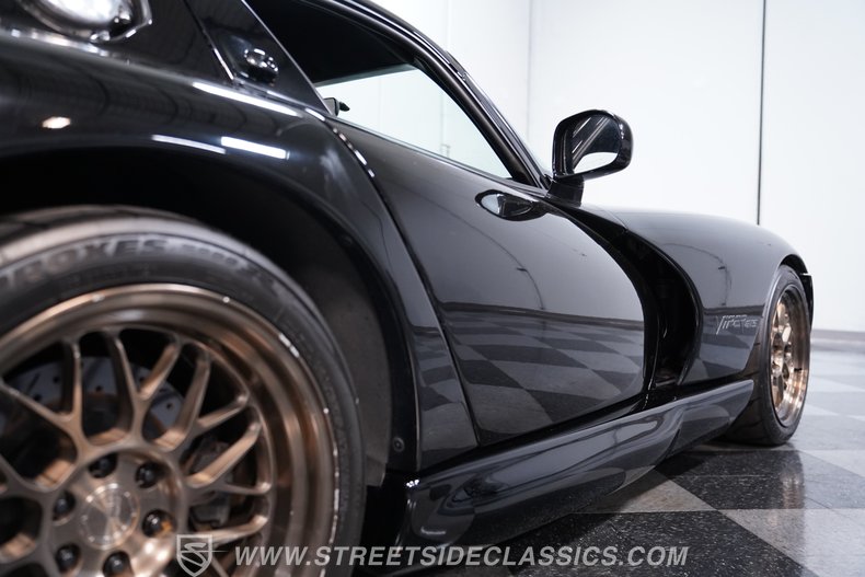 2000 Dodge Viper 22