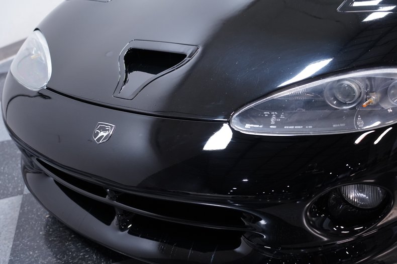 2000 Dodge Viper 17