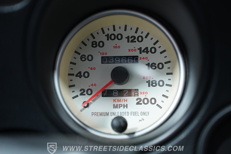2000 Dodge Viper 32