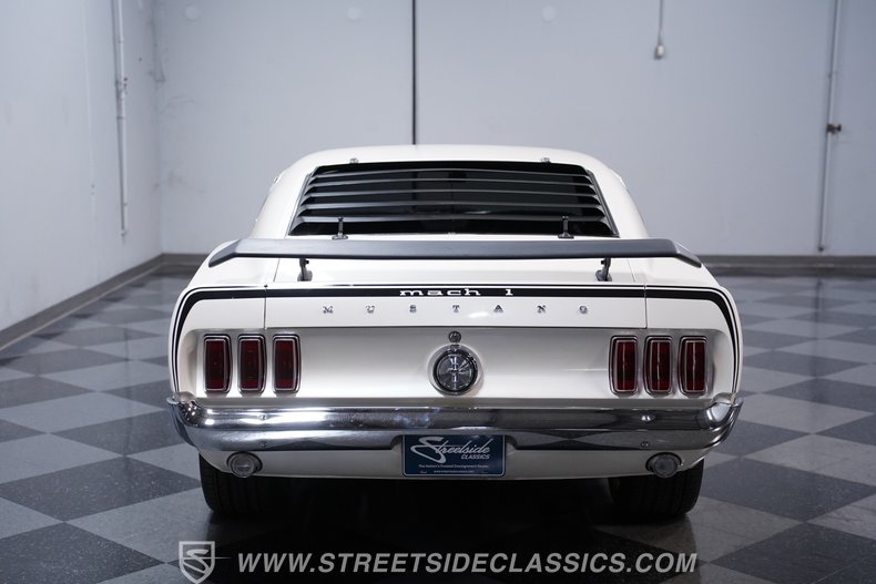 1969 Ford Mustang 10