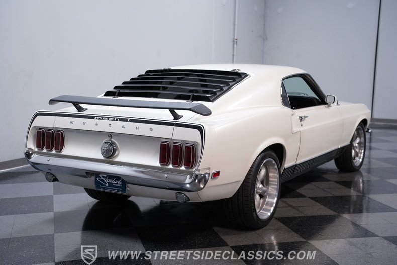 1969 Ford Mustang 11